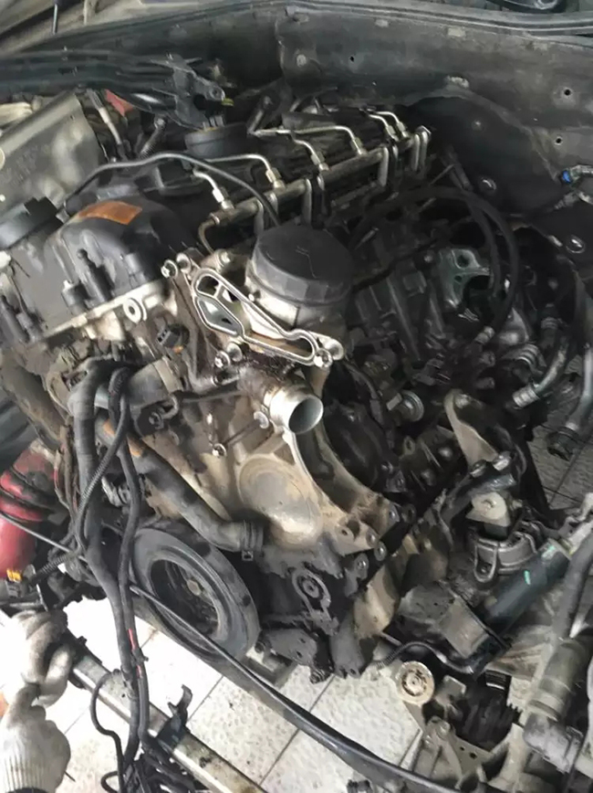 汽車行駛中突然熄火怎么辦？