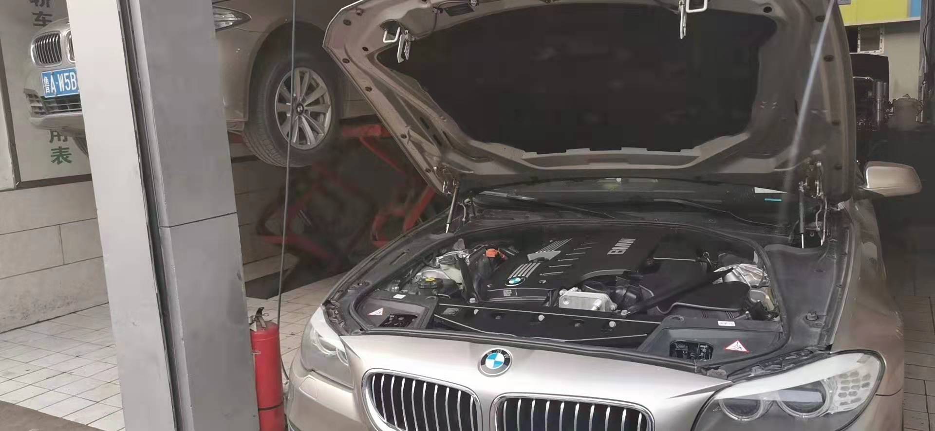 沃爾沃汽車的剎車油怎么會進(jìn)水呢？