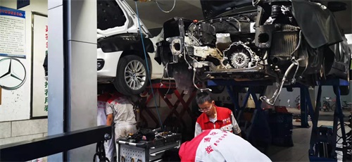 濟(jì)南沃爾沃汽車維修哪家好，汽車凹陷可以上哪維修？