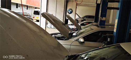 汽車發(fā)動機(jī)灰塵多怎么辦？
